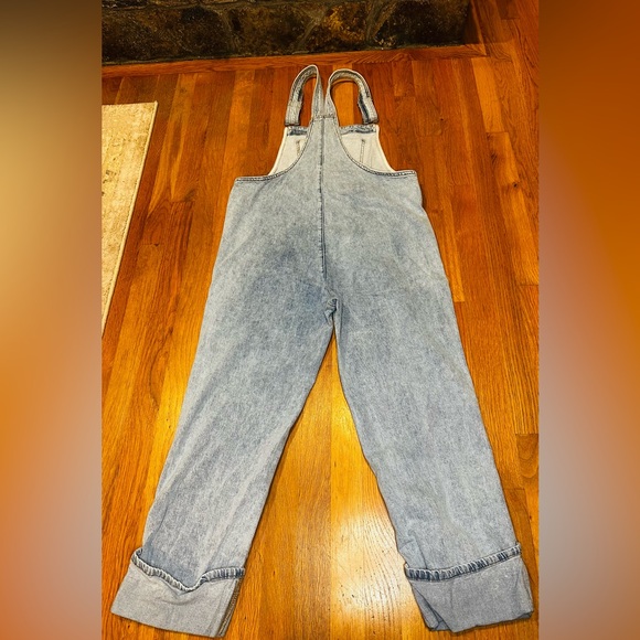 WeWoreWhat Women’s Denim Overalls Size Small Light Wash Vintage Style - Picture 6 of 8